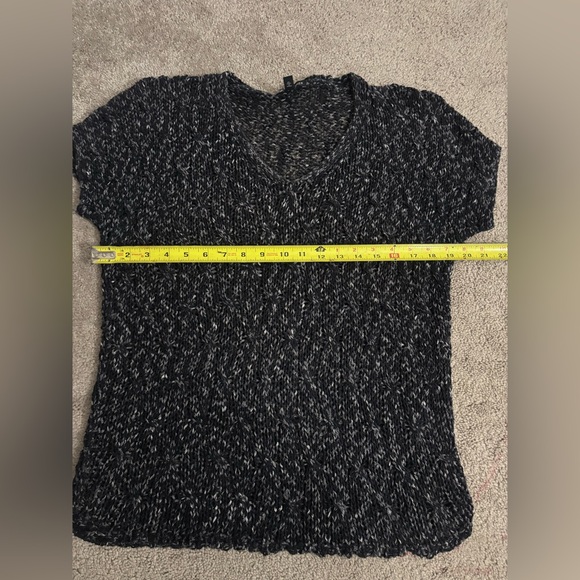 Eileen Fisher Black Cotton Nylon Tape V-neck Cap Sleeve
Semi-Sheer Top Size L/G - Picture 7 of 8